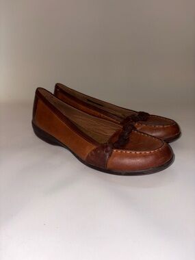 Clarks Two-Tone Brown Leather Braided Moccasin Flats